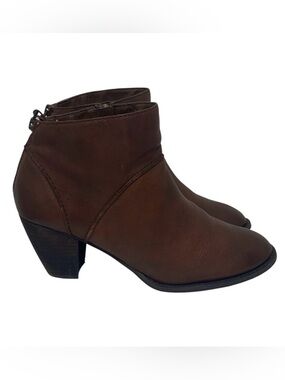 Tesori Dark Brown Genuine Leather Ankle Booties - Like New - Size 8.5